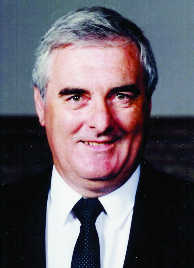 Portrait of Bob MacKinnon